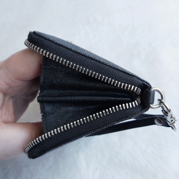 Michael Kors Jet Set Zip around Black Signature Wristlet Wallet - Picture 13 of 15